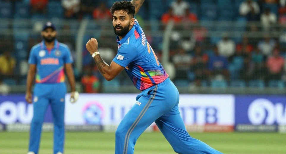 ফুটপাত খালি, স্টেডিয়াম নীরব: মিরপুর ১০-এর এক সকাল