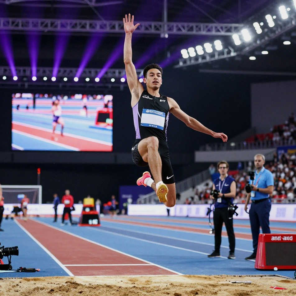 লেজারে তোলা ১:৩৯: সান সেবাস্তিয়ানের হাফ ম্যারাথন, সেলফি-রিপোর্ট আর মাস-রেসের হিসাব