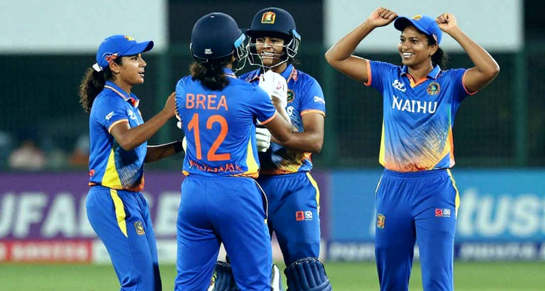 যে ফাঁকাটা স্কোরকার্ড দেখে না: ওডিআই ক্রিকেটের মাঝ-ওভার, নীরবতা এবং একটি অপেক্ষমাণ প্রশ্ন